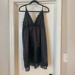 Elegant Black Lace Trim Nightgown